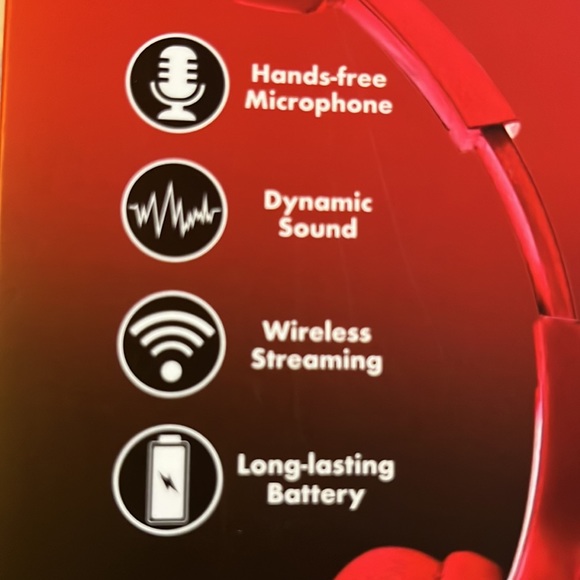 Wireless Bluetooth Headphones with built in microphone for all your gaming - Picture 11 of 13